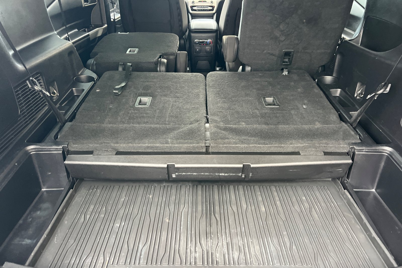 Used 2022 Ford Explorer XLT AWD/4WD image 18