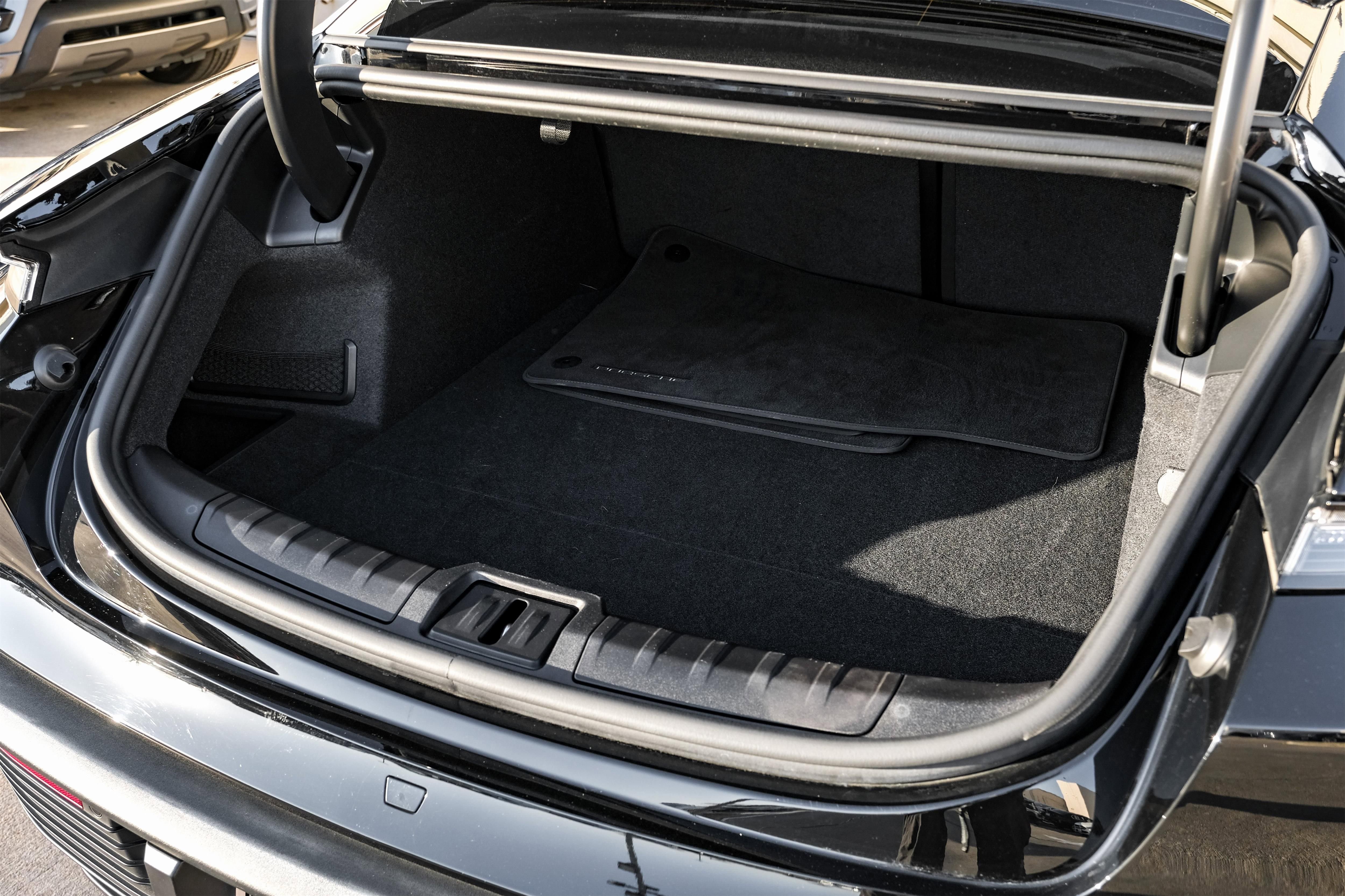 Used 2021 Porsche Taycan image 48