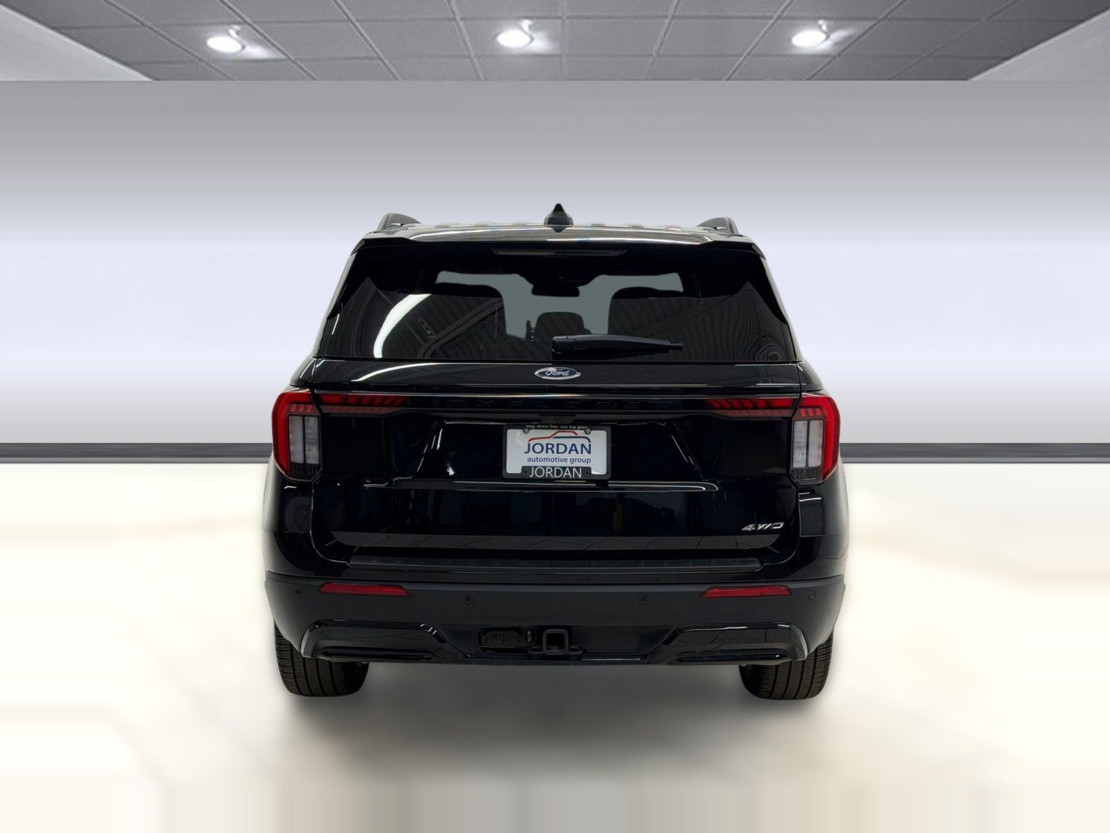 Used 2025 Ford Explorer ST-Line w/ ST-Line Street Pack image 8