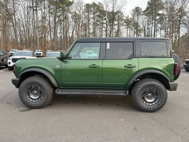 New 2025 Ford Bronco Outer Banks w/ Sasquatch Package AWD/4WD image 2