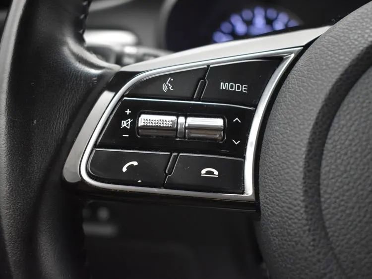 Used 2019 Kia Optima EX image 23