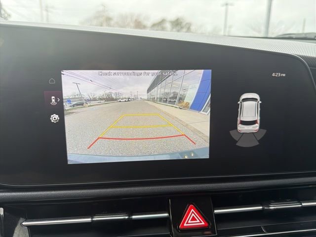 Used 2023 Kia Niro EX w/ EX Cold Weather Package FWD image 17
