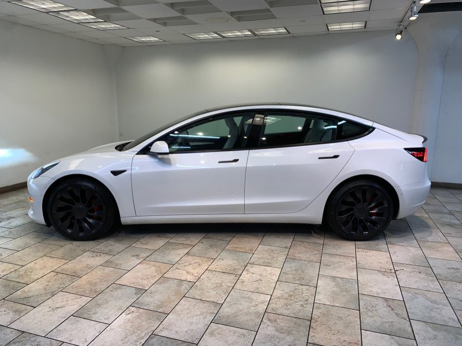 Used 2022 Tesla Model 3 Performance image 4