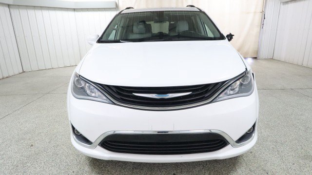 Used 2018 Chrysler Pacifica Touring-L FWD image 7