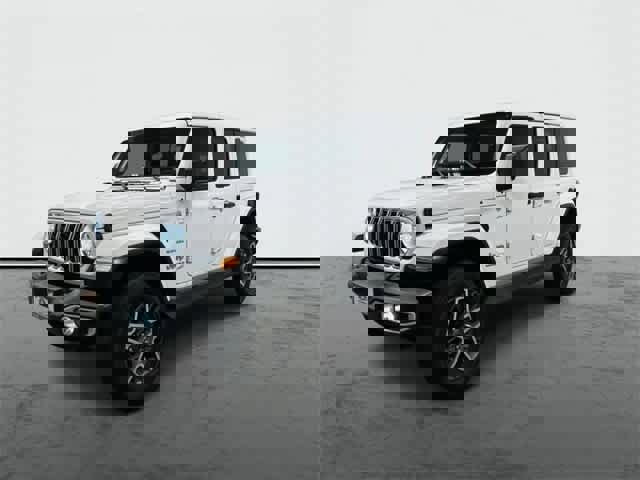 Used 2024 Jeep Wrangler Sahara image 8