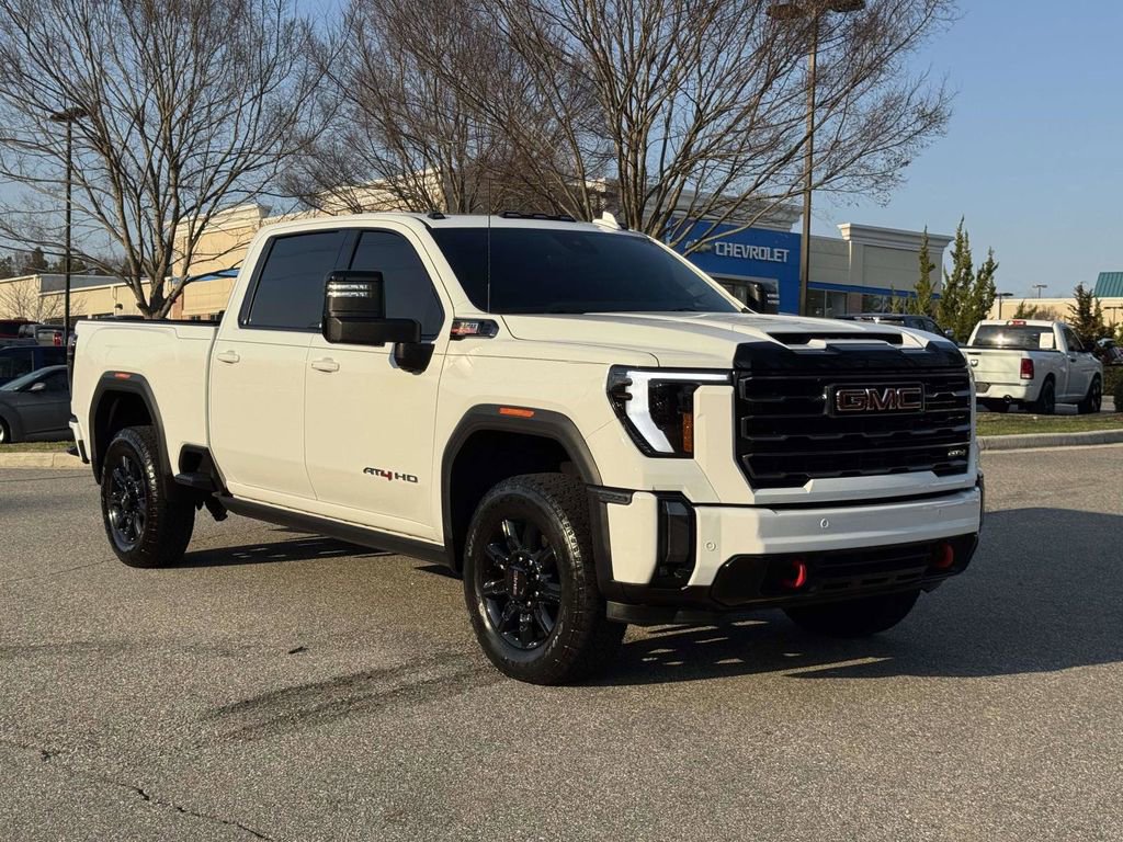Used 2024 GMC Sierra 2500 AT4 w/ AT4 Premium Plus Package image 2