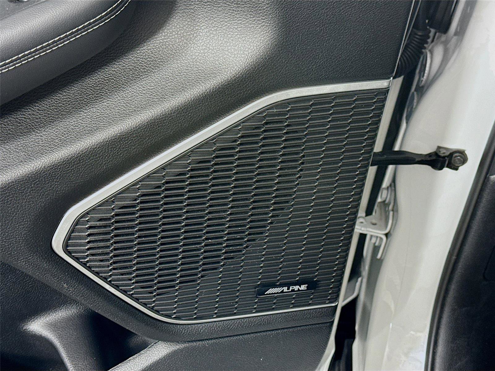 Used 2023 Jeep Grand Cherokee 4WD 4xe image 13