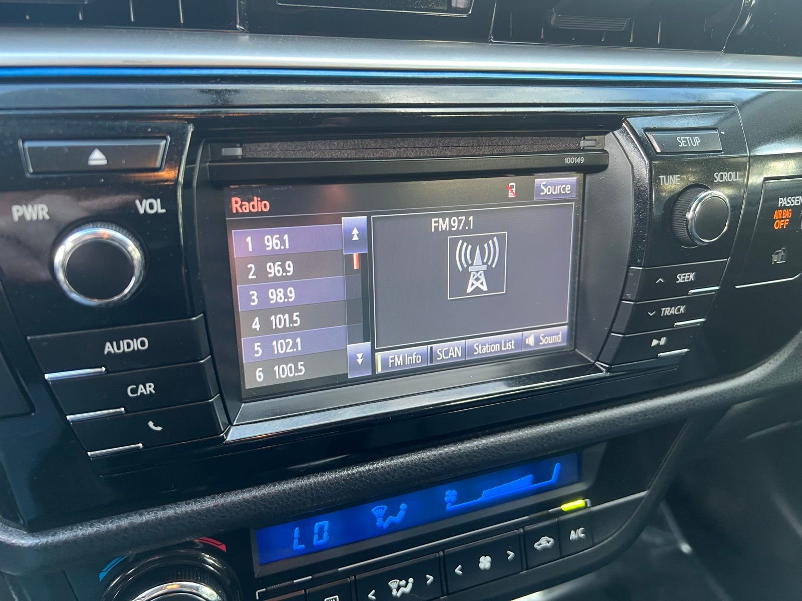Used 2015 Toyota Corolla S FWD image 23