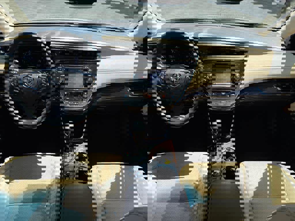 Used 2015 Toyota Avalon Limited FWD image 11