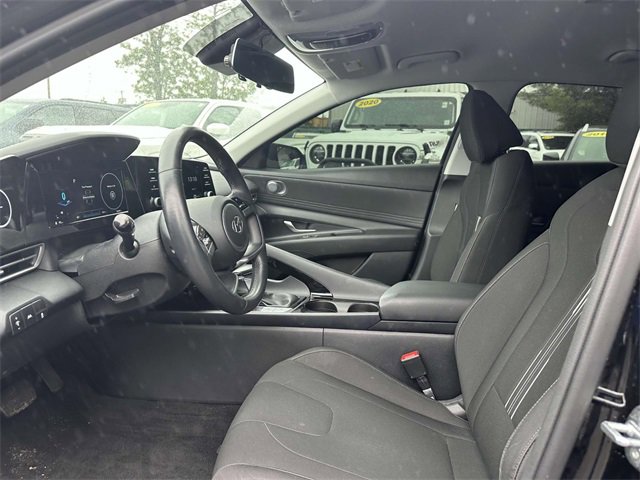 Used 2021 Hyundai Elantra SEL w/ Convenience Package image 13