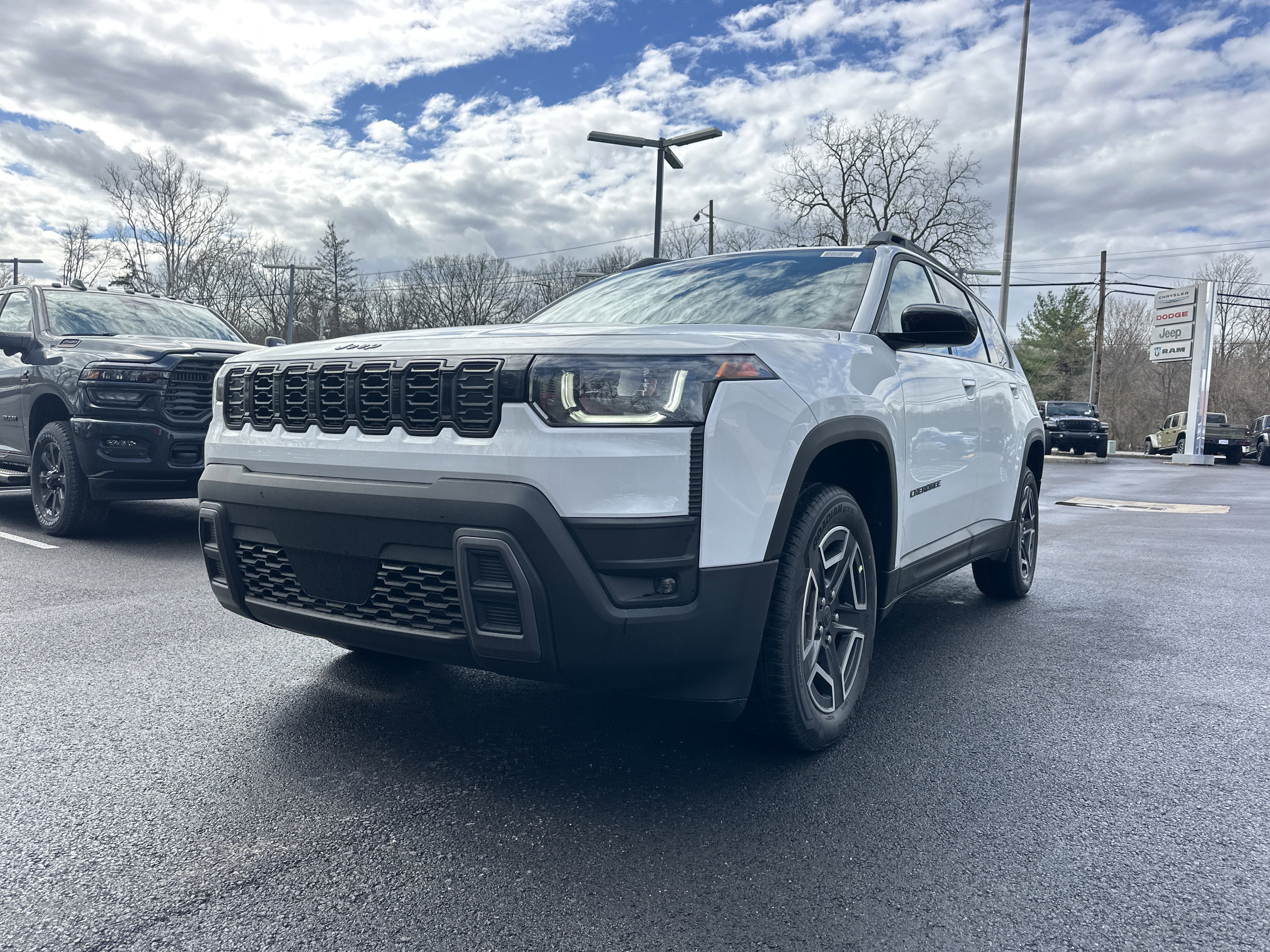 New 2026 Jeep Cherokee Laredo image 23