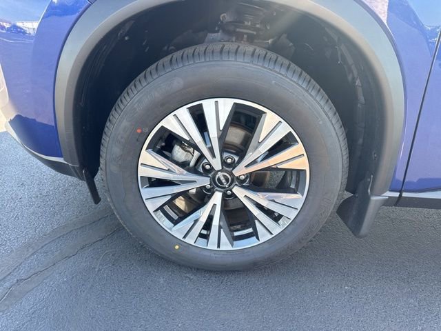 Used 2023 Nissan Rogue SV w/ SV Premium B Package image 27