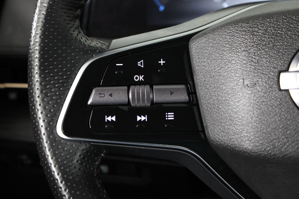 Certified 2023 Nissan Ariya AWD image 26