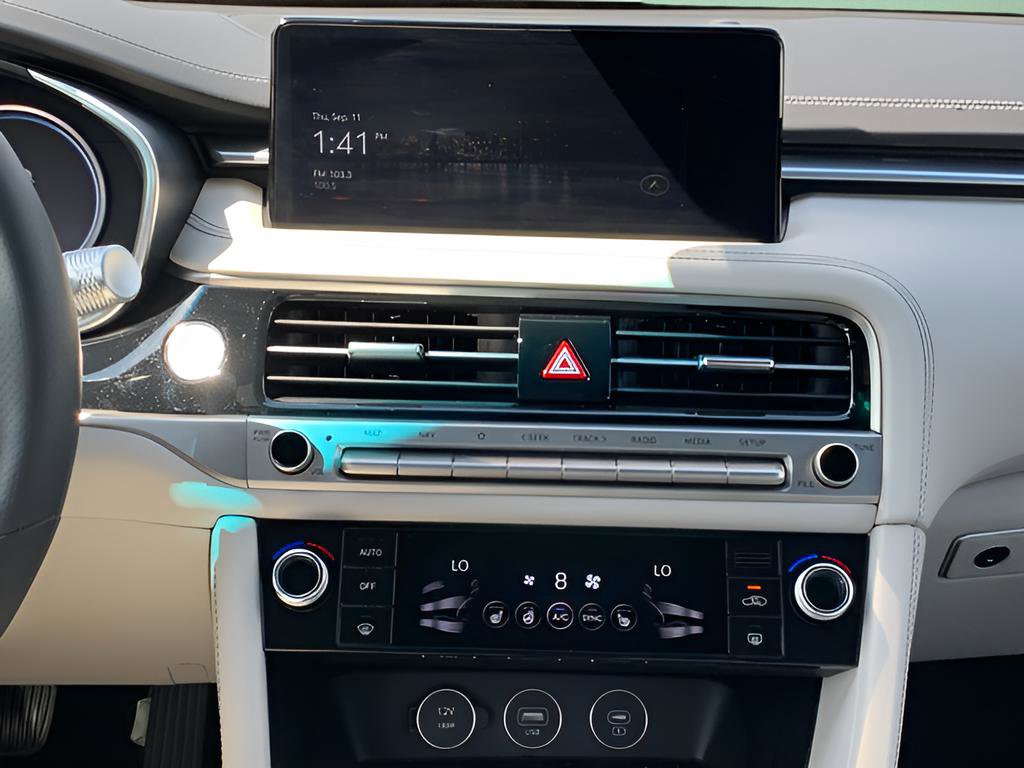 Certified 2025 Genesis G70 2.5T image 19