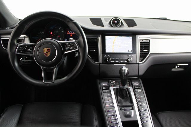 Used 2018 Porsche Macan GTS image 8