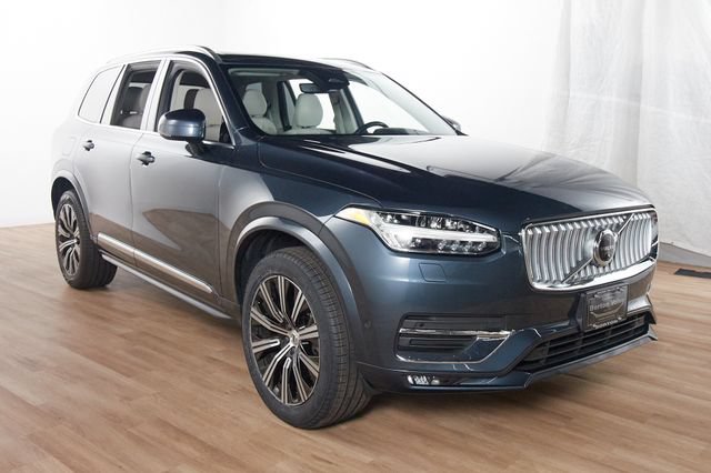 Certified 2023 Volvo XC90 B6 Plus AWD/4WD image 3