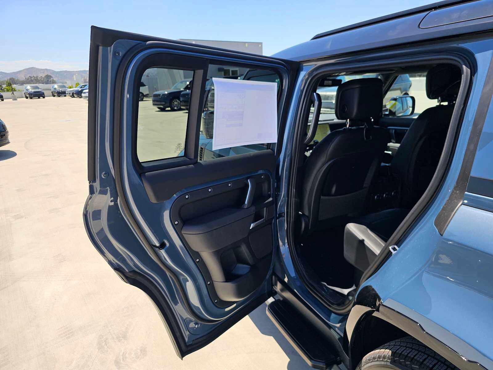 New 2026 Land Rover Defender 110 X-Dynamic SE AWD/4WD image 15