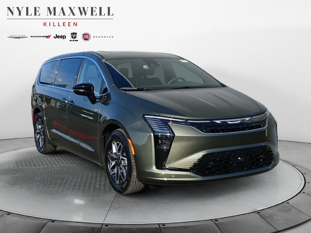 New 2027 Chrysler Pacifica Limited FWD image 2