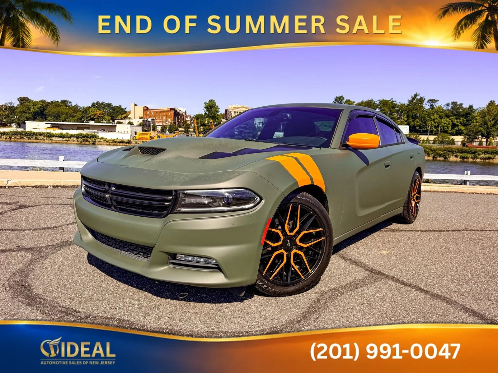 Used 2016 Dodge Charger SXT RWD image 2