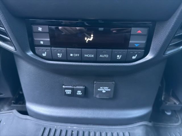 Used 2024 Toyota Sequoia Capstone image 24