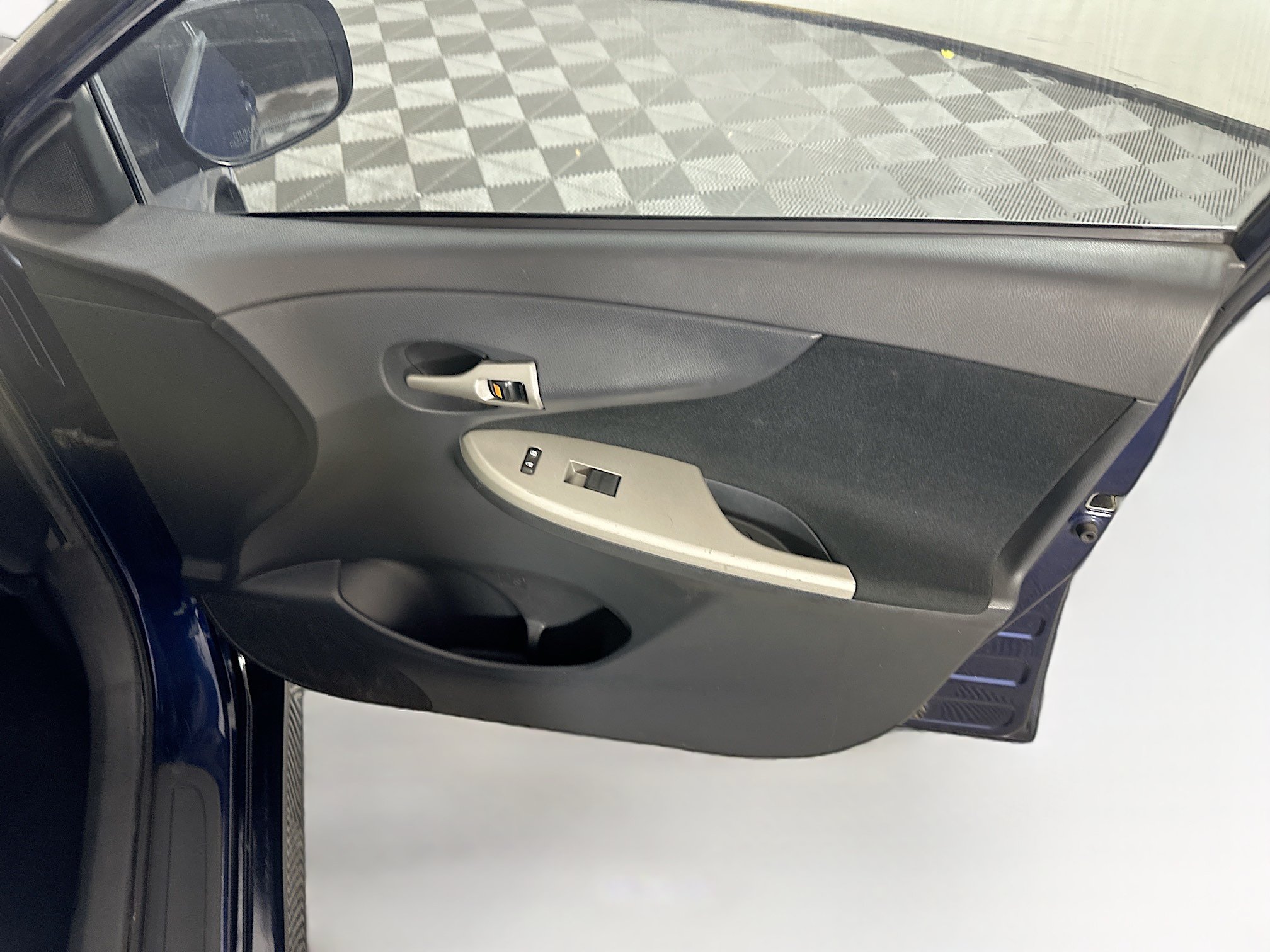 Used 2013 Toyota Corolla S FWD image 28