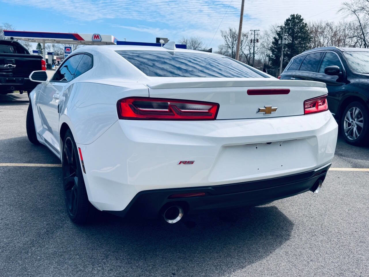 Used 2017 Chevrolet Camaro LT w/ RS Package RWD image 9