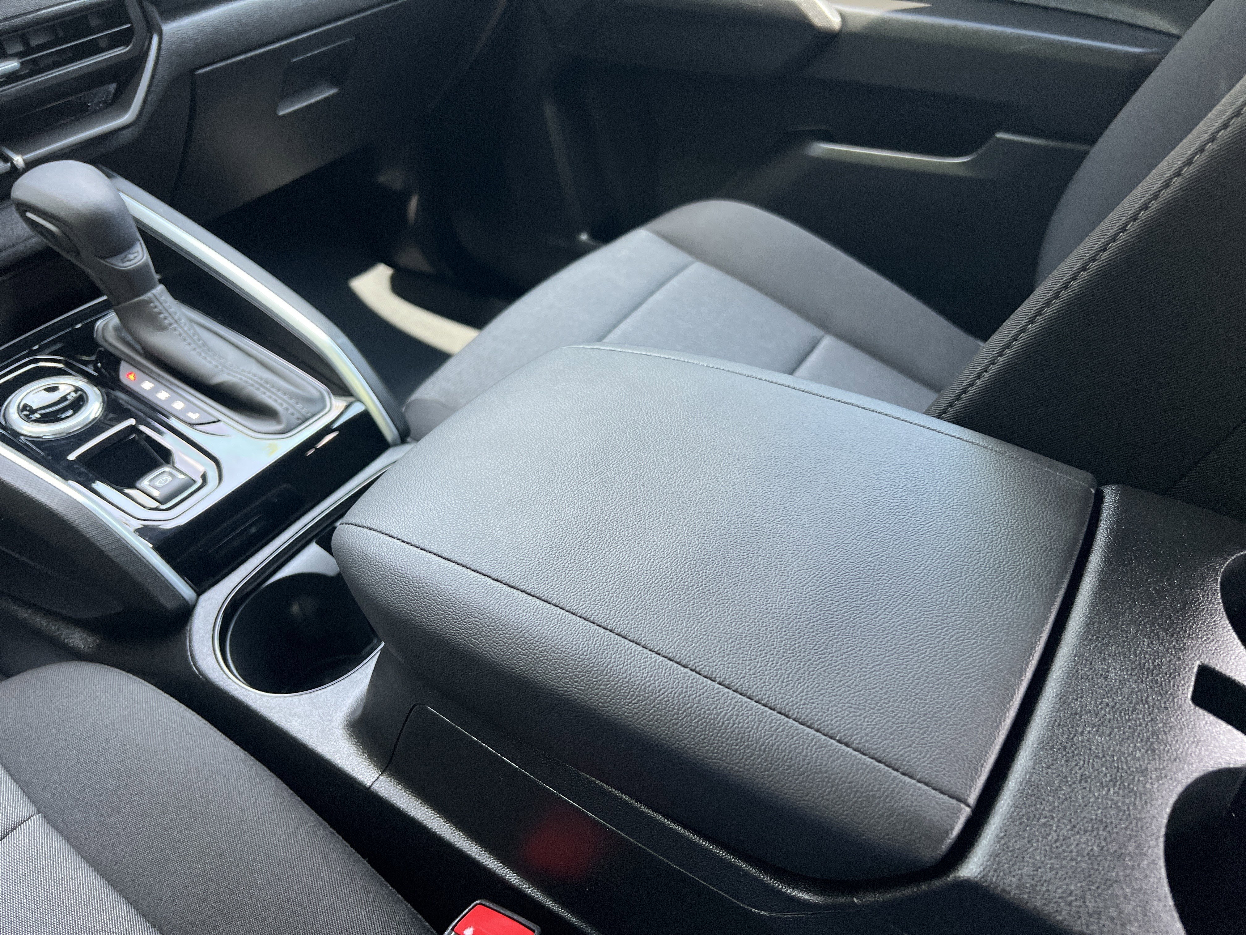 Used 2025 Chevrolet Colorado W/T w/ Advanced Trailering Package image 27