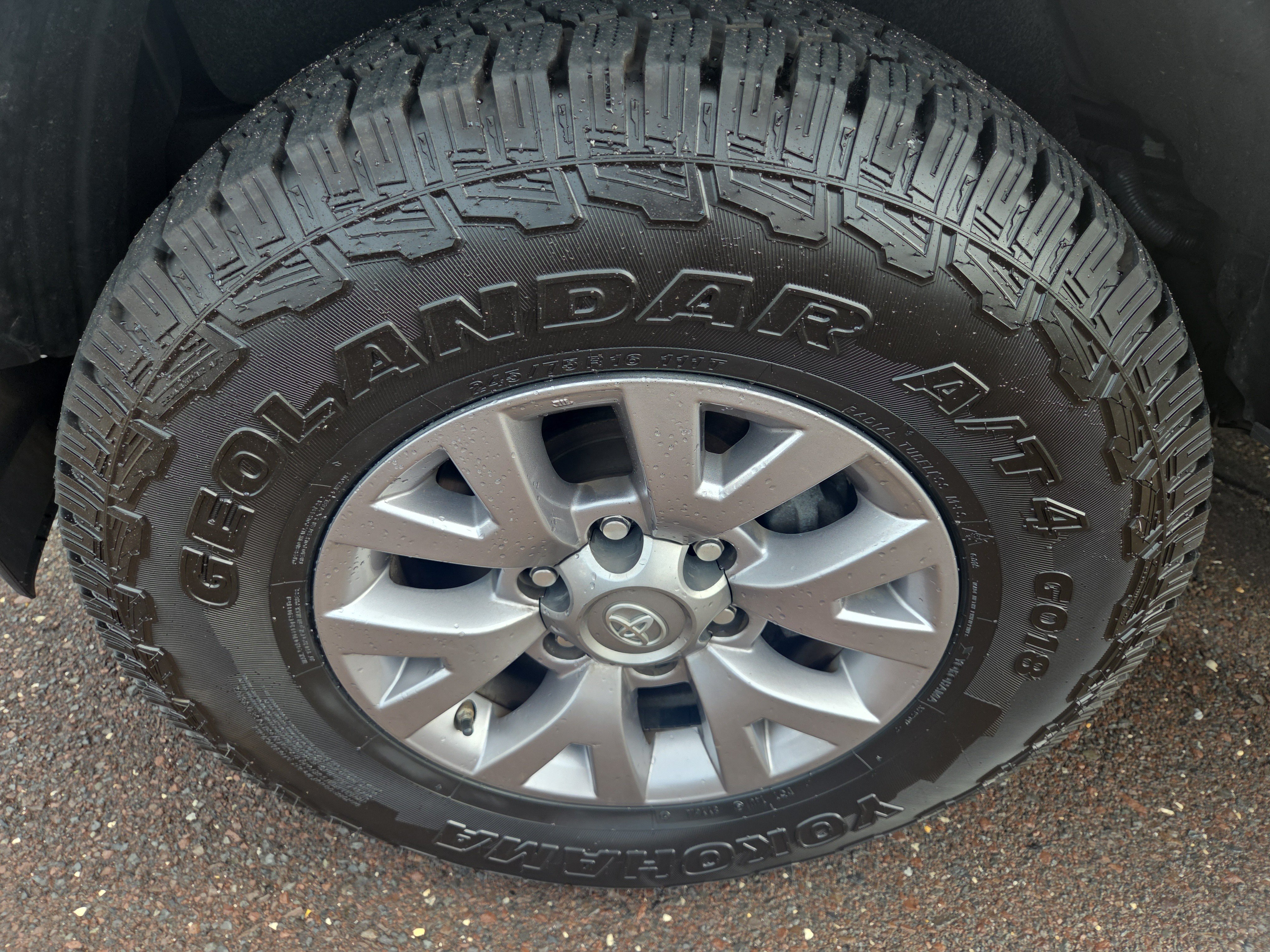 Used 2019 Toyota Tacoma SR5 AWD/4WD image 12
