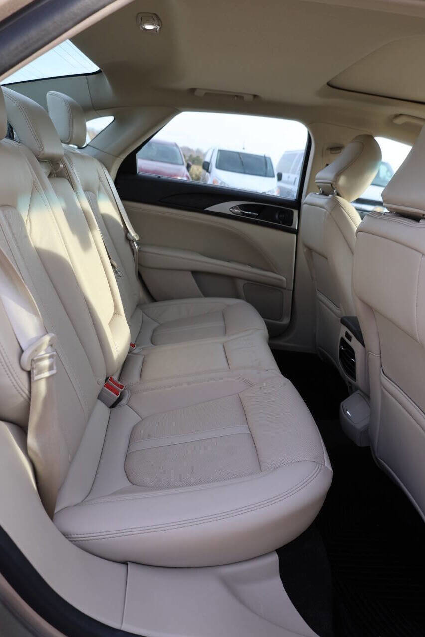 Used 2020 Lincoln MKZ Reserve w/ Elements Package image 16