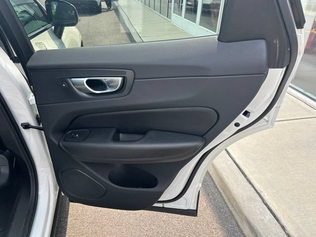 Certified 2024 Volvo XC60 B5 Plus w/ Climate Package AWD/4WD image 11