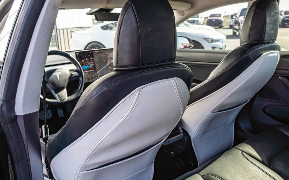 Used 2018 Tesla Model 3 Mid Range RWD image 9