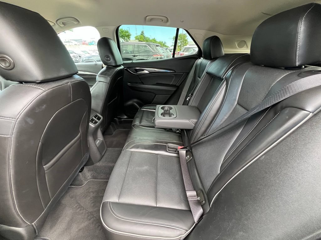 Used 2023 Buick Envision Essence AWD/4WD image 21
