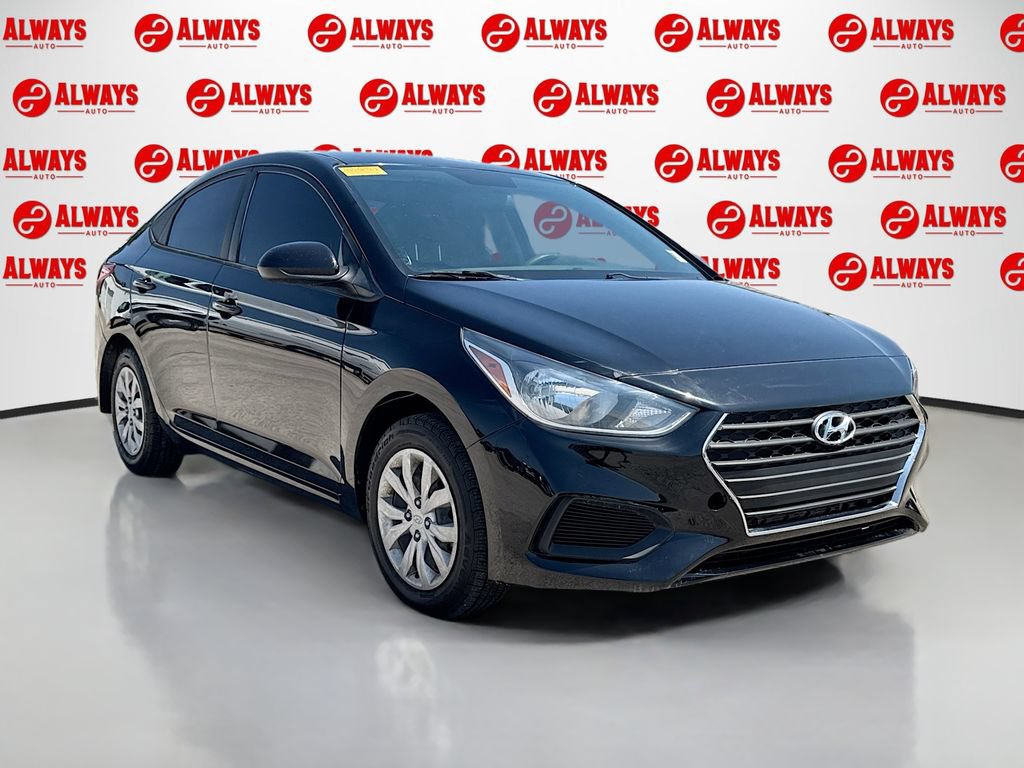 Used 2022 Hyundai Accent SE FWD image 3