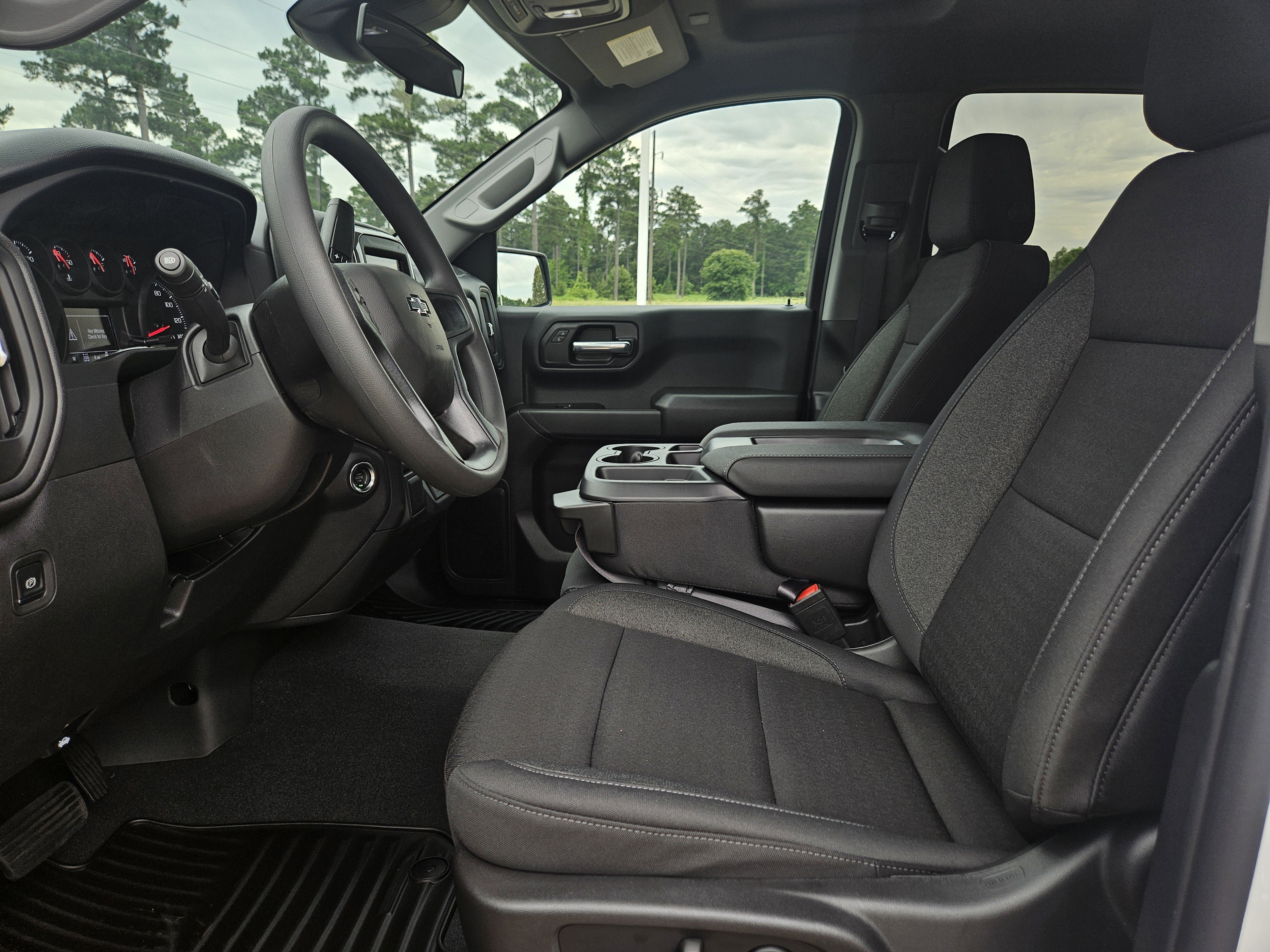 New 2026 Chevrolet Silverado 1500 Custom Trail Boss w/ LPO, Dark Essentials Package AWD/4WD image 9