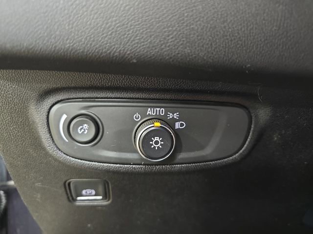 Used 2018 GMC Terrain SLE w/ Driver Convenience Package image 28