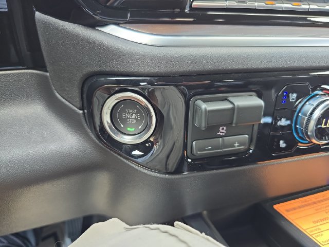 New 2026 GMC Sierra 1500 SLT w/ SLT Premium Package AWD/4WD image 23