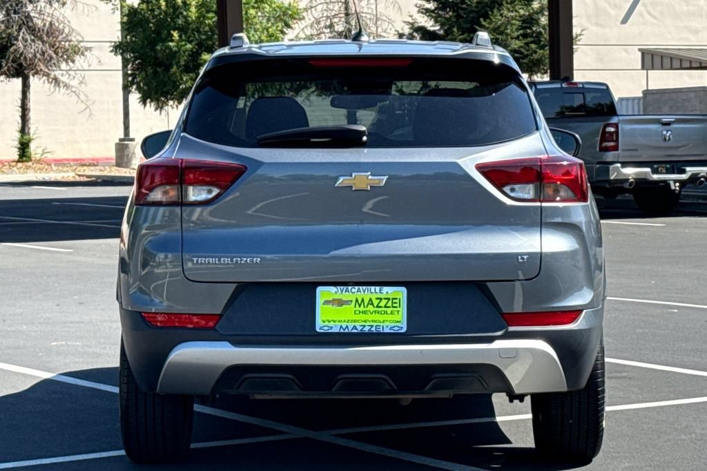 Used 2021 Chevrolet TrailBlazer LT FWD image 12
