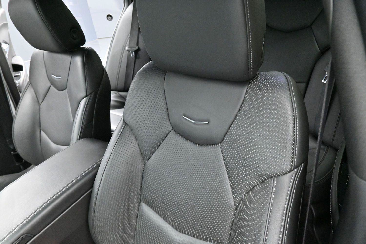 Certified 2022 Cadillac CT4 Premium Luxury AWD/4WD image 15