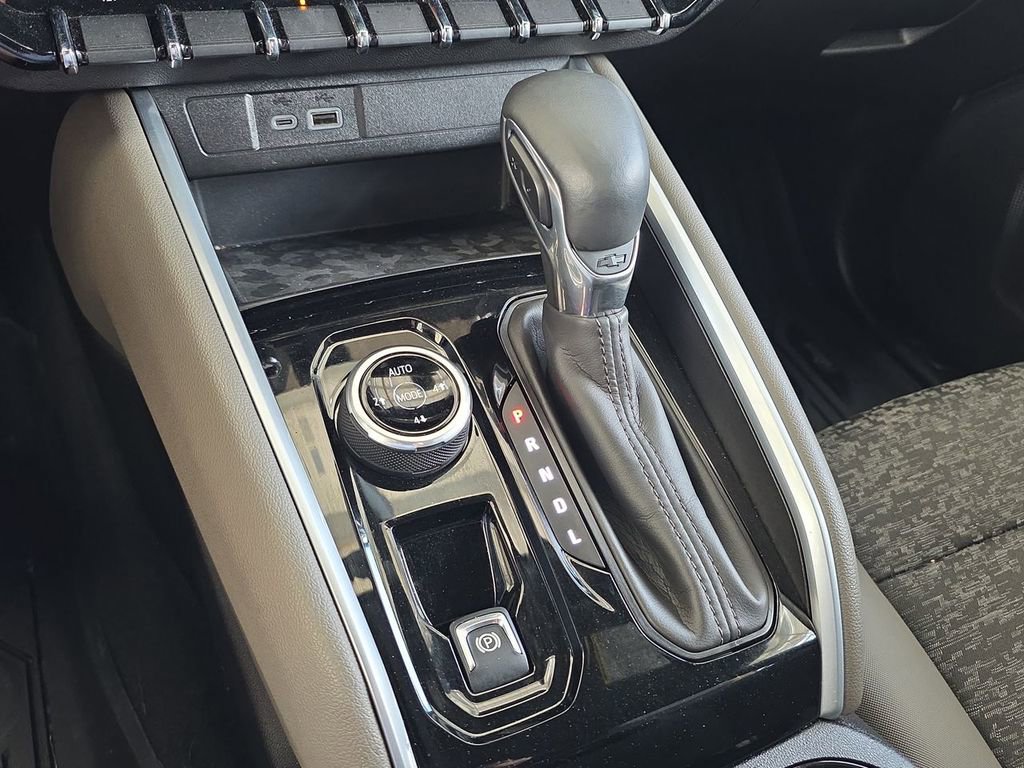 Used 2024 Chevrolet Colorado ZR2 w/ ZR2 Bison Edition image 16