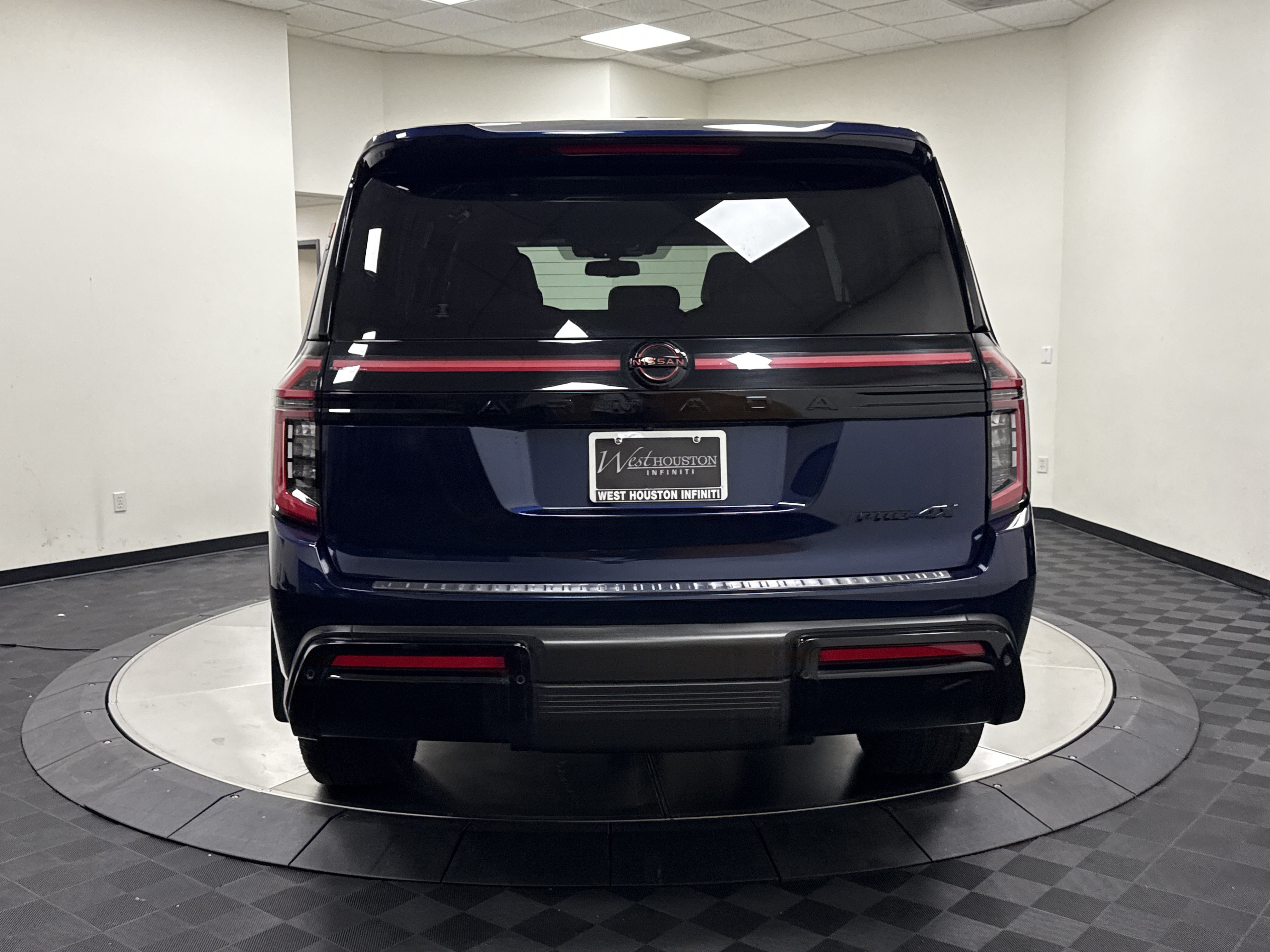 Used 2026 Nissan Armada PRO-4X w/ Captain's Chari Seat Package AWD/4WD image 6