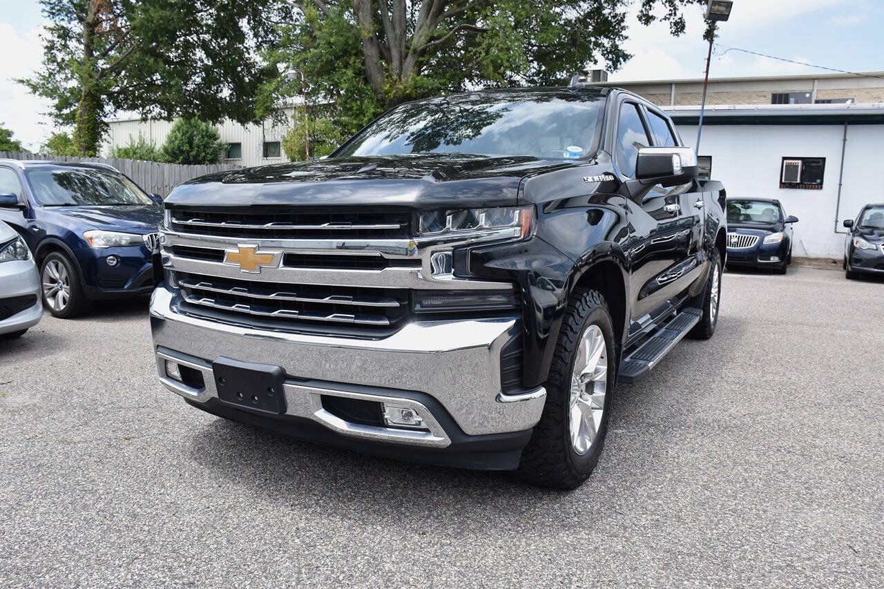 Used 2019 Chevrolet Silverado 1500 LTZ w/ LTZ Convenience Package RWD image 2