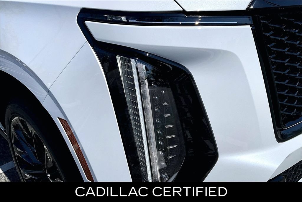 Used 2026 Cadillac Escalade ESV V w/ LPO, ONYX Package AWD/4WD image 25