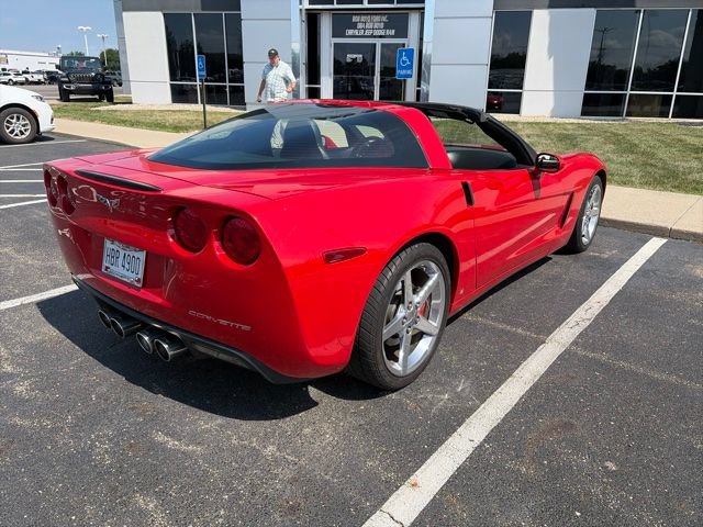 Used 2007 Chevrolet Corvette Coupe RWD image 3