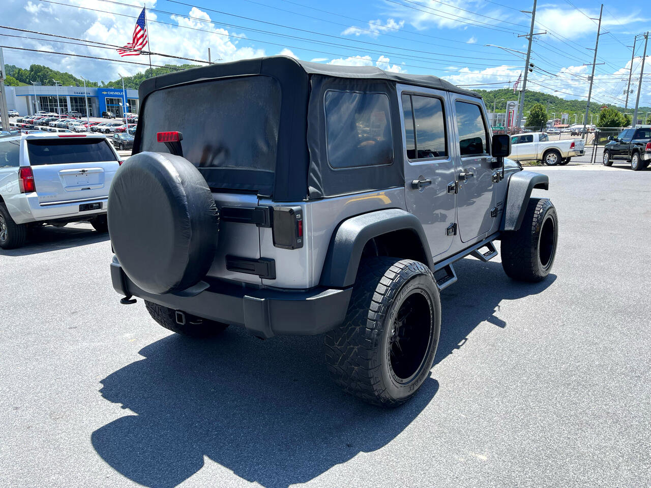 Used 2018 Jeep Wrangler Unlimited Sport S image 5