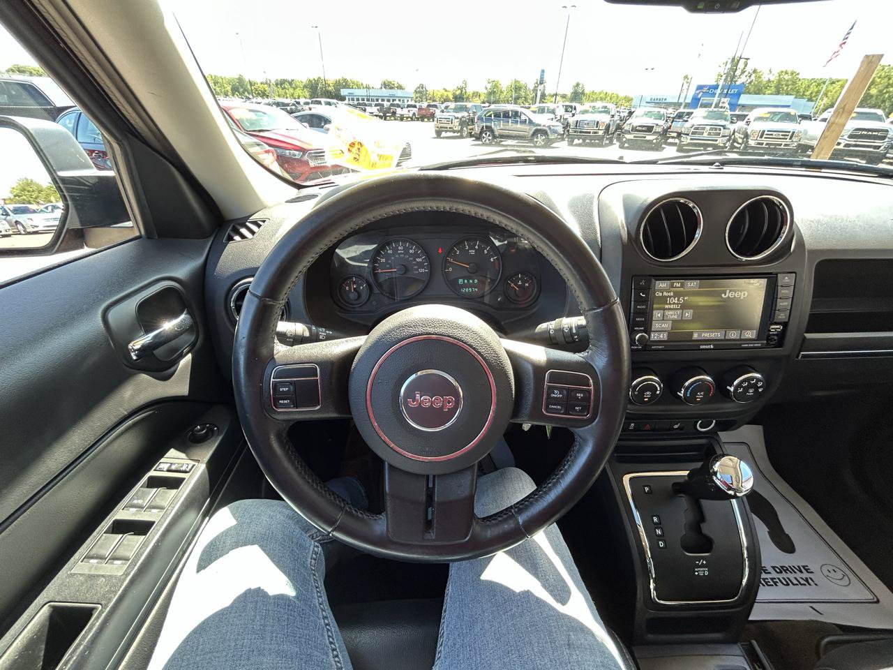 Used 2017 Jeep Patriot 4WD image 29