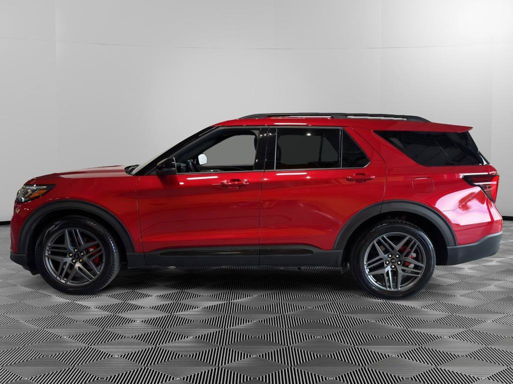 Used 2026 Ford Explorer ST AWD/4WD image 2