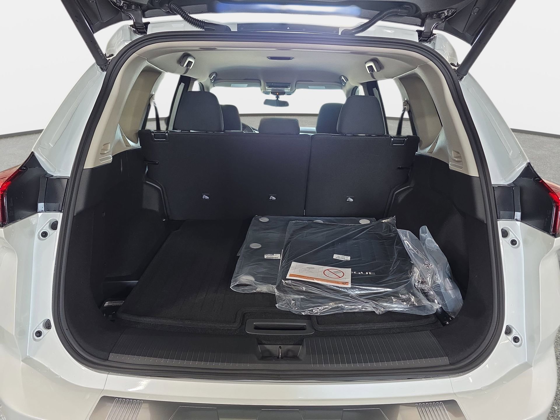 New 2026 Nissan Rogue SV w/ Cold Weather Package FWD image 12