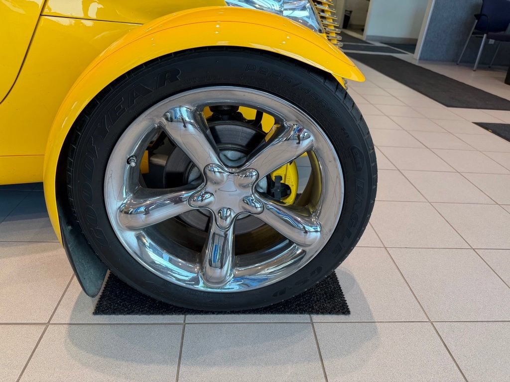 Used 2002 Chrysler Prowler RWD image 23