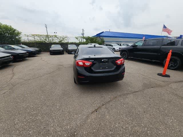 Used 2017 Chevrolet Cruze LT w/ Convenience Package FWD image 19