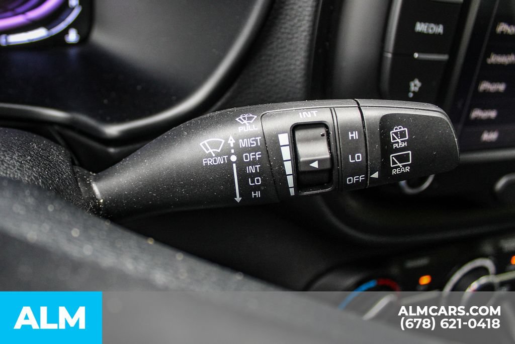Used 2025 Kia Soul LX w/ LX Technology Package FWD image 30